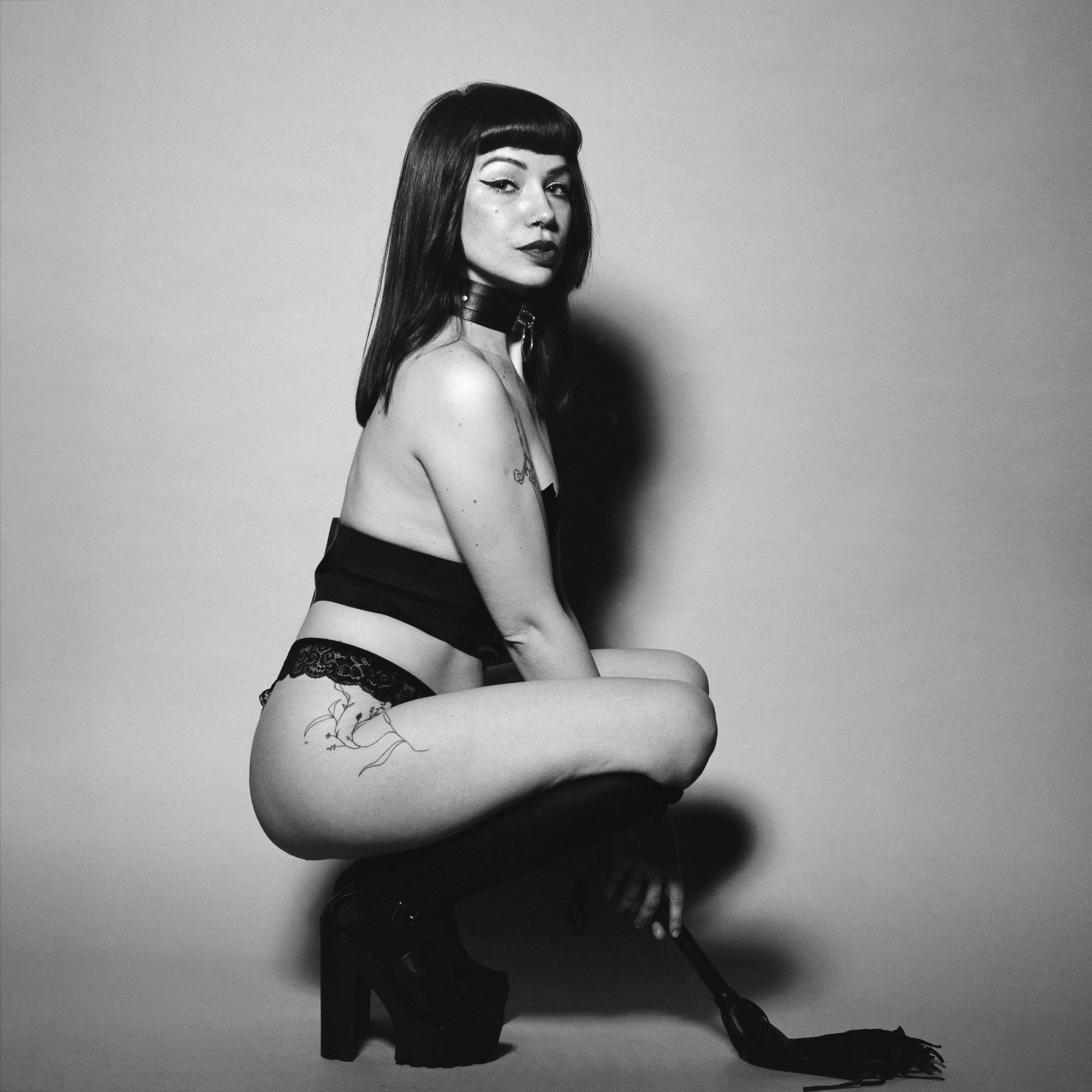 Vivienn.e cover photo